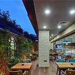 Hotel Ibis Airport
