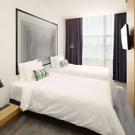 Ibis Airport 호텔